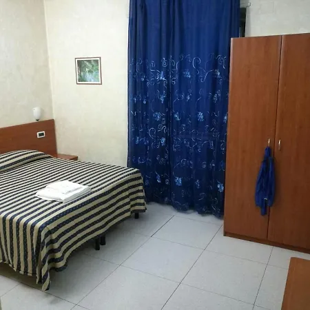 Casa Ros Via Ostiense 73 3*